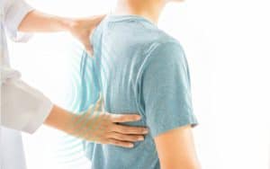 Choosing A Physical Therapist or A Chiropractor For Chronic Back Pain? | AICA Atlanta