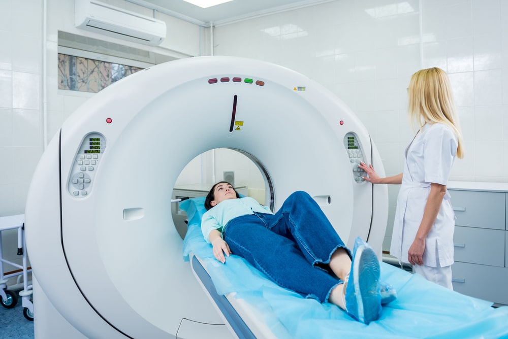 How long does an MRI with and without contrast take?